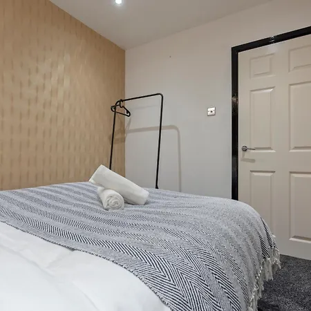 Twilight Ember - Mailbox - Free Secure Parking * Birmingham